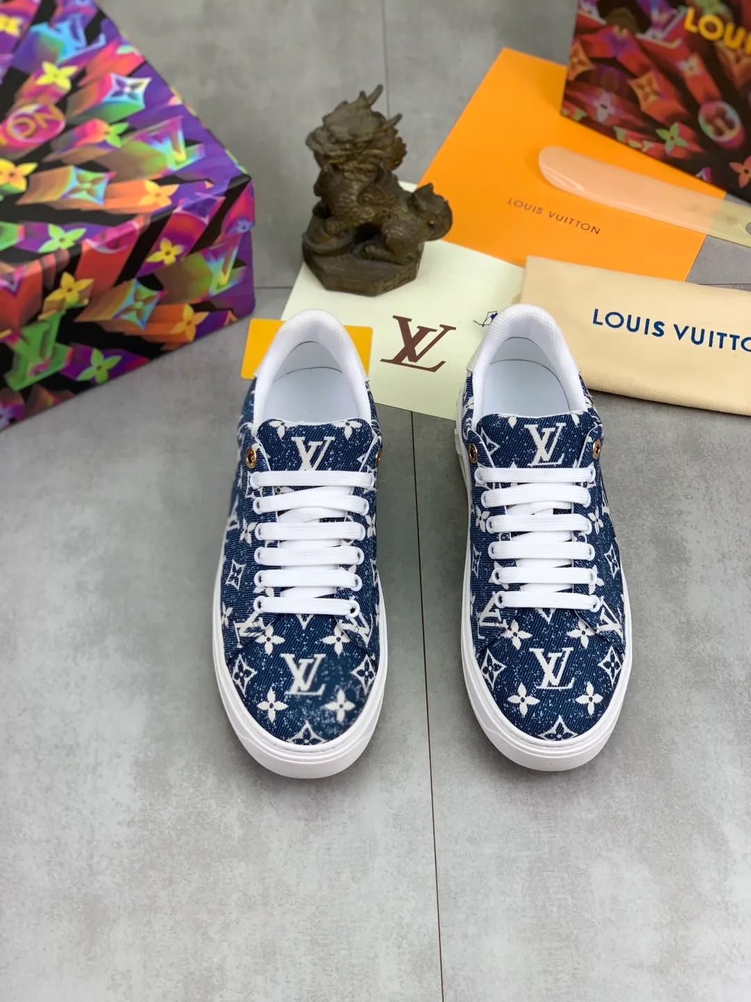 Men's men's shoes💰P520💰[New model]🆘High quality cowhide [Louis Vuitton]LV official website latest model🎁casual and fashionable men's shoes👟hot style💥simple and elegant style, exclusive for trendy men. Unique official website latest brand elements👑original decoration, fashionable and generous, the fabric is made of original denim➕comfortable and breathable mesh lining➕cow leather feet ✅The official website specifies wear-resistant casual outsole, the classic model is taken in real life🎬Color: 6️⃣colors available😍Number of codes: 38-44 Full set of packaging